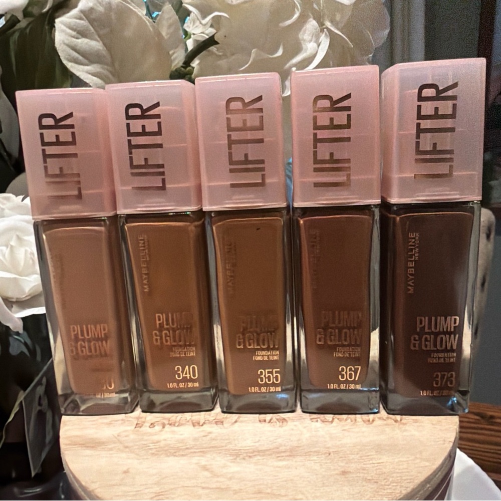 Maybelline Lifter Plump & Glow Foundation lot of 5 shades